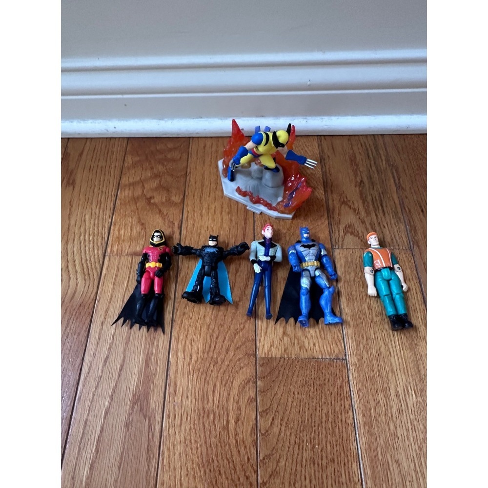 Bundle 6 DC Comics & Marvel Action Figures Lot -Batman, Robin, Wolverine